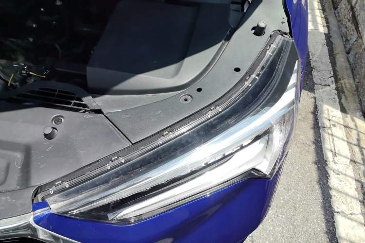 Used Acura CDX 2016 1.5T Two-Wheel Drive Deluxe Edition Engine Bay Left