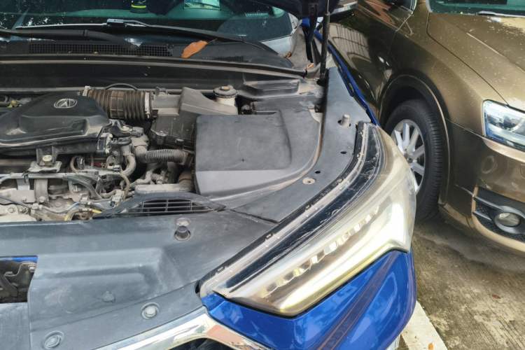 Used Acura CDX 2016 1.5T Two-Wheel Drive Deluxe Edition Engine Bay Left