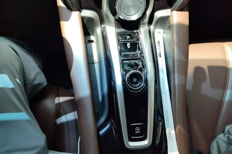 Used Acura CDX 2016 1.5T Two-Wheel Drive Deluxe Edition Gear Lever