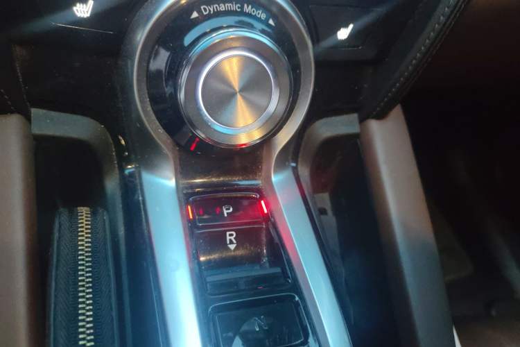 Used Acura CDX 2016 1.5T Two-Wheel Drive Deluxe Edition Gear Lever