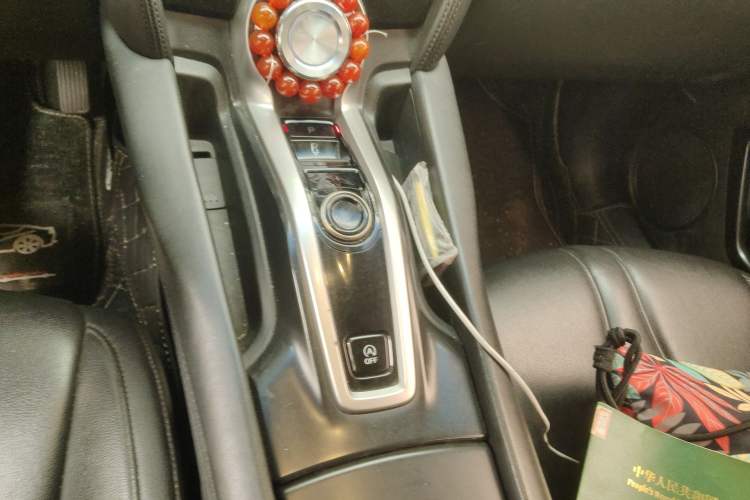 Used Acura CDX 2016 1.5T Two-Wheel Drive Enjoyment Edition Gear Lever