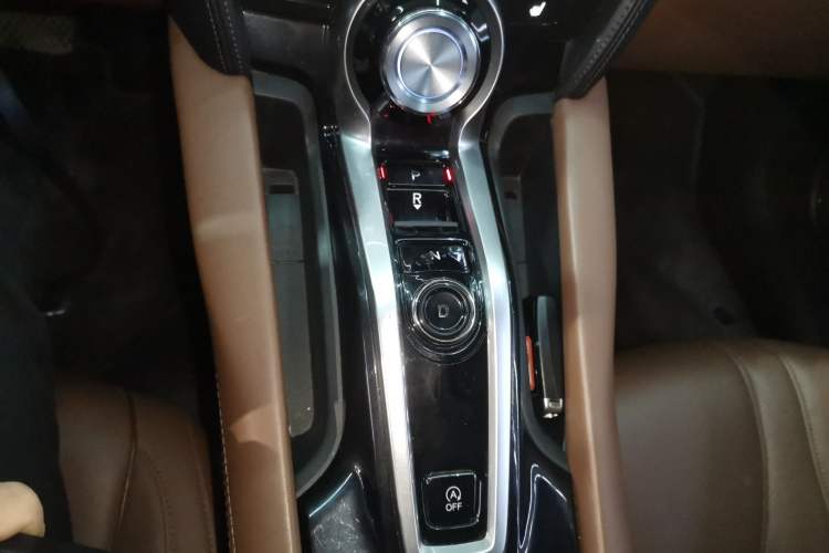 Used Acura CDX 2016 1.5T Two-Wheel Drive Deluxe Edition Gear Lever
