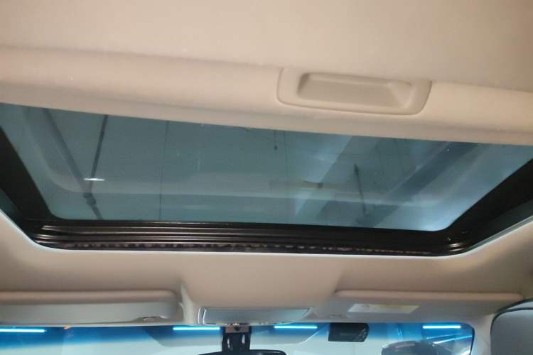 Used Acura CDX 2016 1.5T Two-Wheel Drive Deluxe Edition Headliner