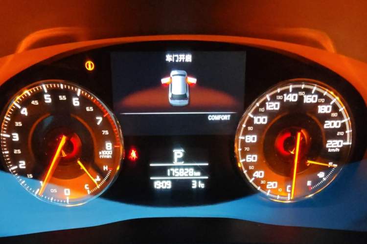 Used Acura CDX 2016 1.5T Two-Wheel Drive Deluxe Edition Instrument Cluster