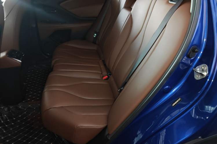 Used Acura CDX 2016 1.5T Two-Wheel Drive Deluxe Edition Left Rear Seat