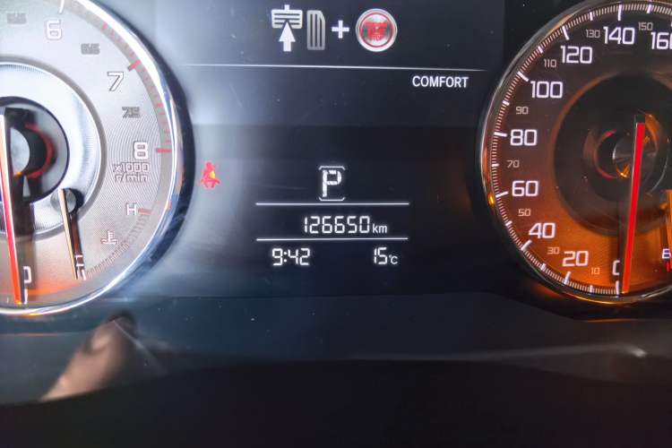 Used Acura CDX 2016 1.5T Two-Wheel Drive Deluxe Edition Odometer Close Up