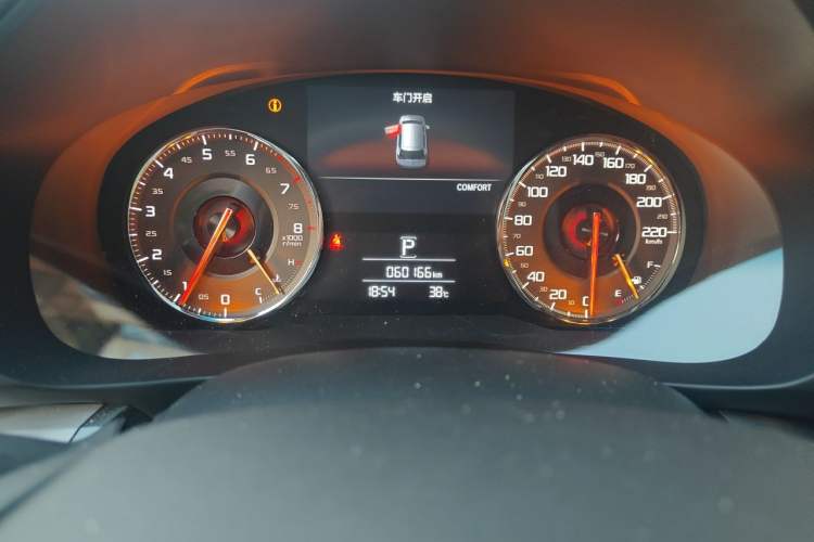 Used Acura CDX 2016 1.5T Two-Wheel Drive Deluxe Edition Odometer Close Up