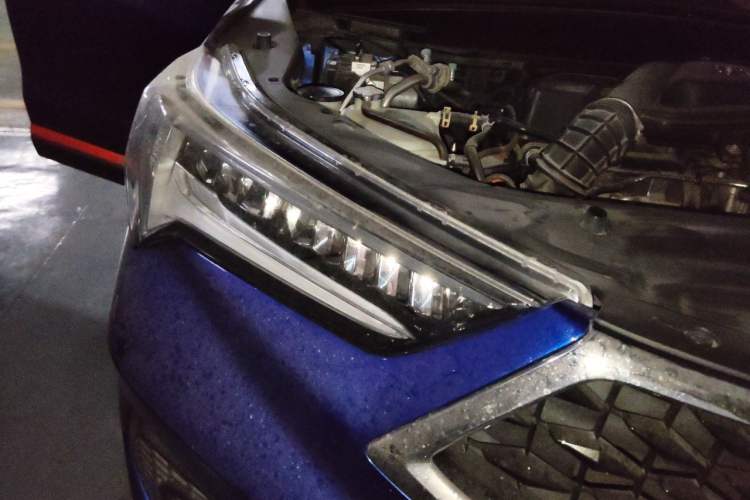 Used Acura CDX 2016 1.5T Two-Wheel Drive Deluxe Edition Right Front Headlight