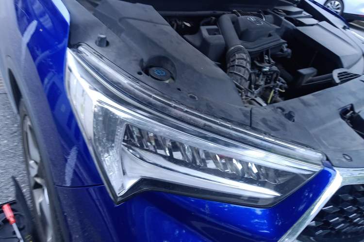 Used Acura CDX 2016 1.5T Two-Wheel Drive Deluxe Edition Right Front Headlight