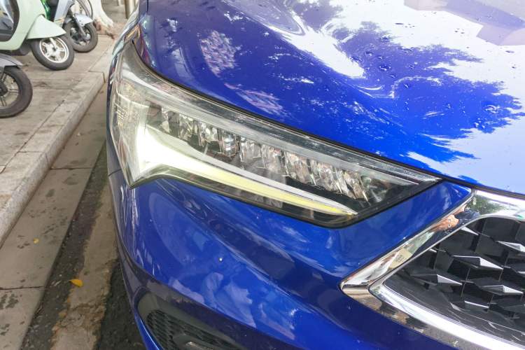 Used Acura CDX 2016 1.5T Four-Wheel Drive Smart Edition Right Front Headlight