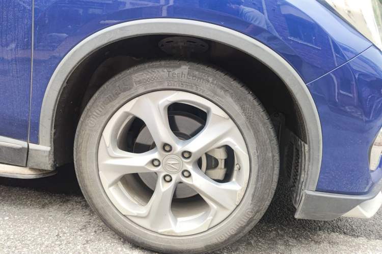Used Acura CDX 2016 1.5T Two-Wheel Drive Deluxe Edition Right Front Wheel Hub
