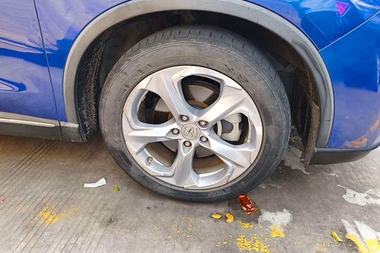 Used Acura CDX 2016 1.5T Two-Wheel Drive Enjoyment Edition Right Front Wheel Hub