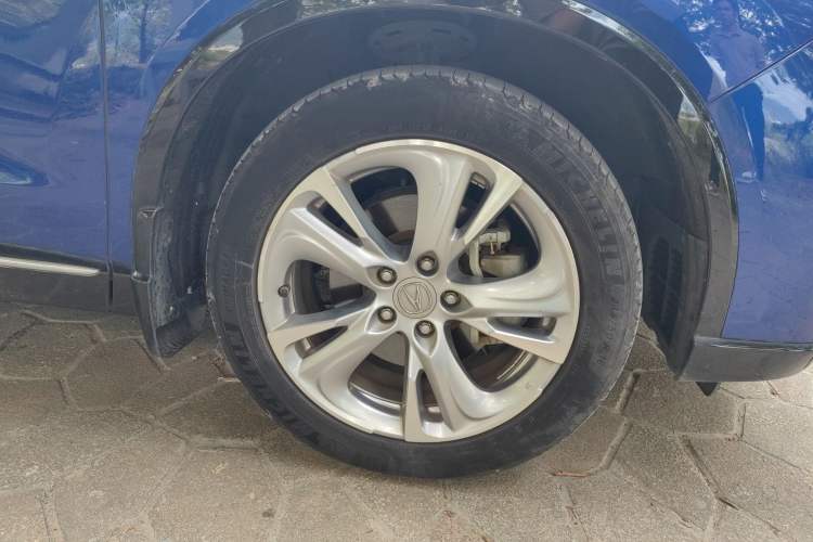 Used Acura CDX 2016 1.5T Four-Wheel Drive Deluxe Edition Right Front Wheel Hub