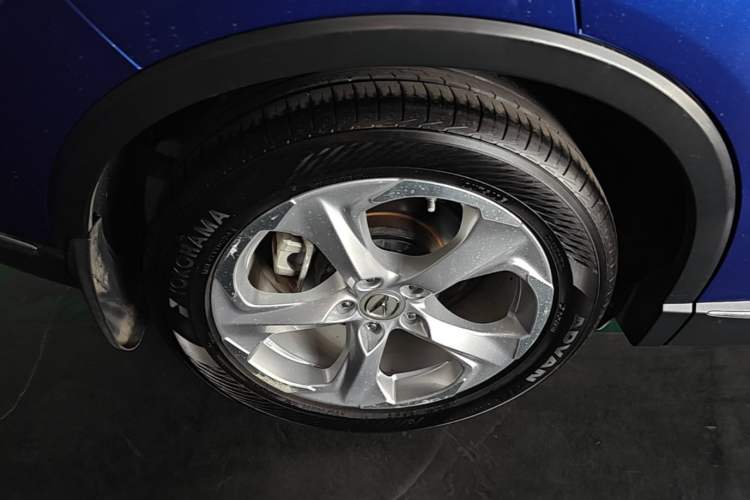 Used Acura CDX 2016 1.5T Two-Wheel Drive Deluxe Edition Right Rear Wheel Hub
