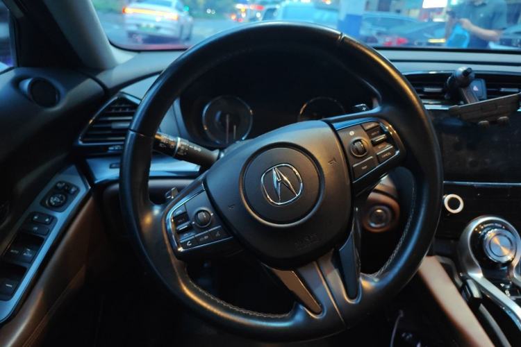 Used Acura CDX 2016 1.5T Two-Wheel Drive Deluxe Edition Steering Wheel