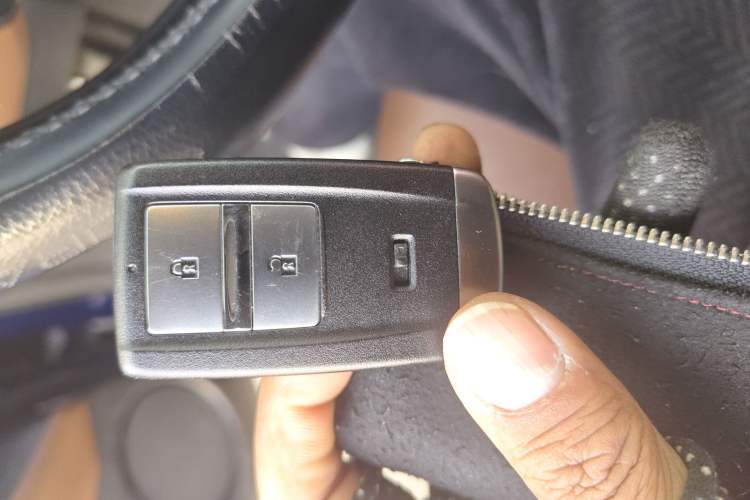 Used Acura CDX 2016 1.5T Two-Wheel Drive Deluxe Edition Vehicle Key