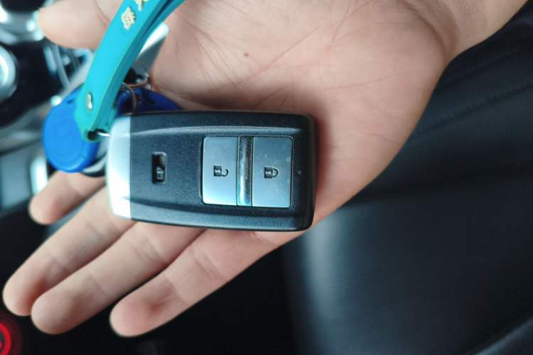 Used Acura CDX 2016 1.5T Two-Wheel Drive Deluxe Edition Vehicle Key