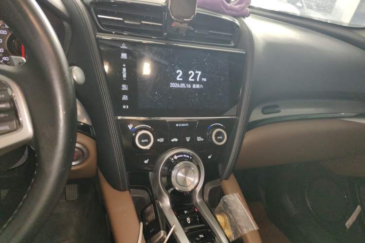 Used Acura CDX 2016 1.5T Two-Wheel Drive Deluxe Edition Audio And AC Panel