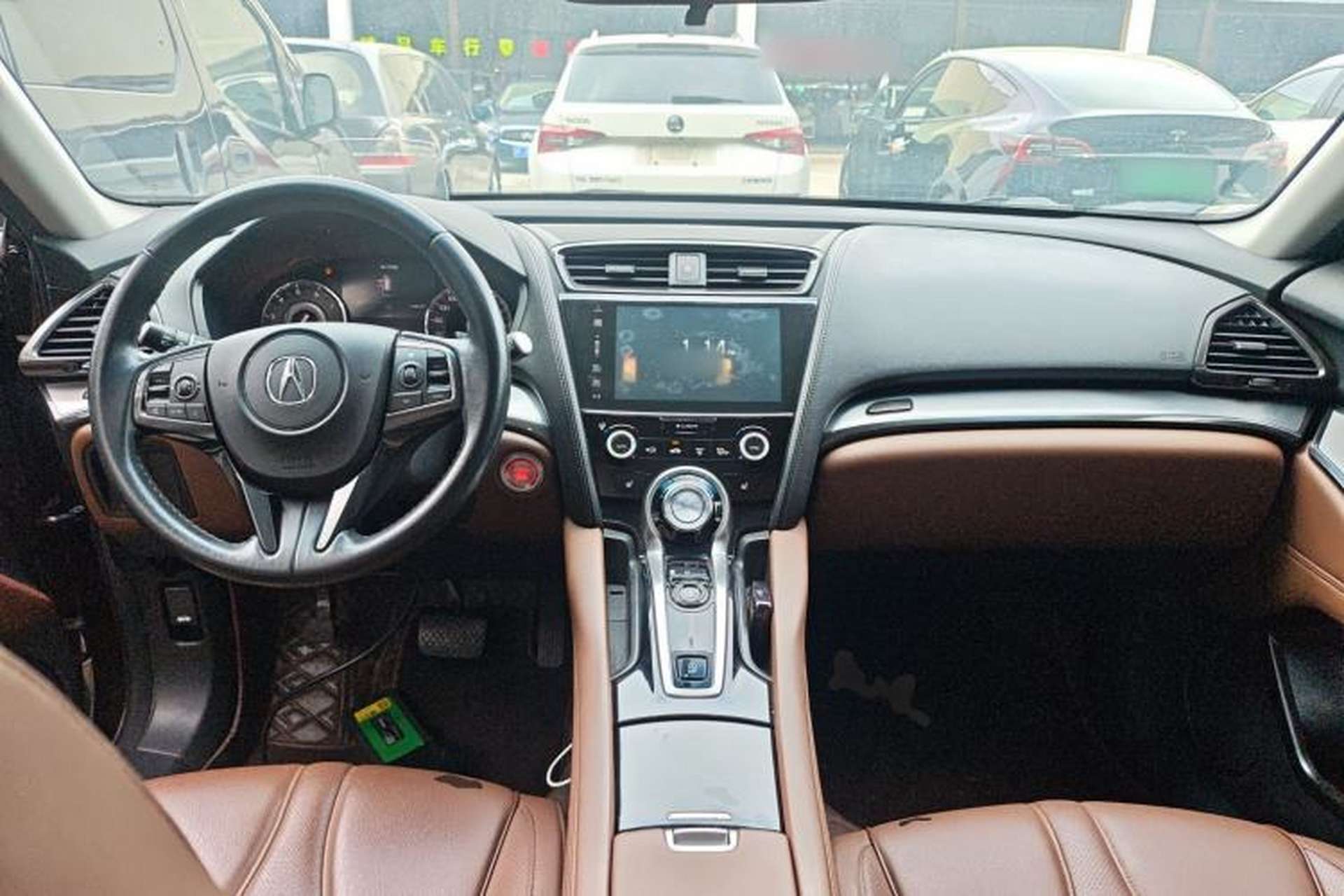 Used Acura CDX 2016 1.5T Two-Wheel Drive Deluxe Edition Center Console