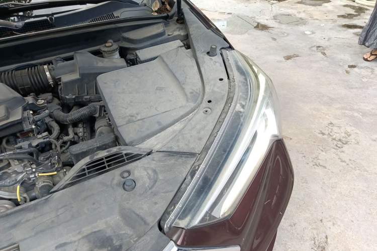 Used Acura CDX 2016 1.5T Two-Wheel Drive Deluxe Edition Engine Bay Left