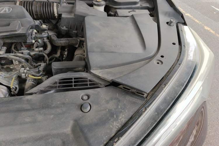 Used Acura CDX 2016 1.5T Two-Wheel Drive Deluxe Edition Engine Bay Left