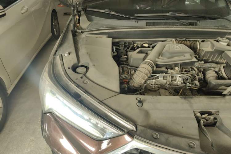 Used Acura CDX 2016 1.5T Two-Wheel Drive Deluxe Edition Engine Bay Right