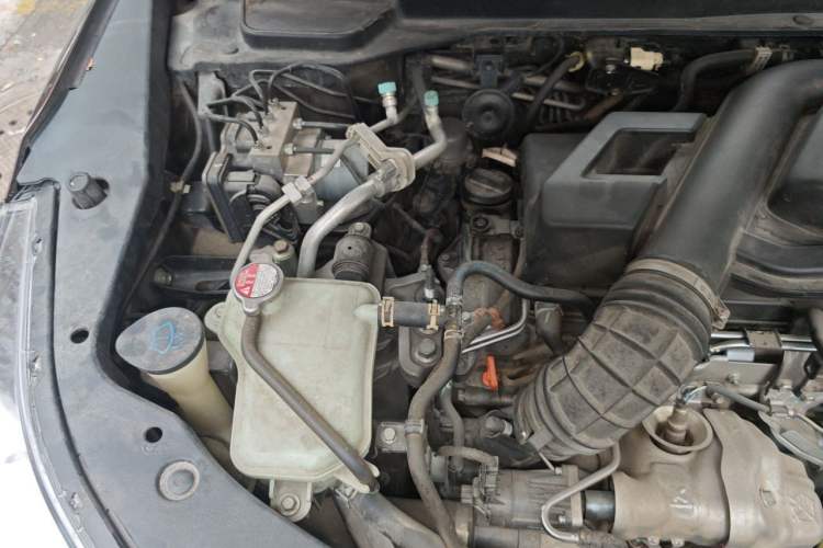 Used Acura CDX 2016 1.5T Two-Wheel Drive Deluxe Edition Engine Bay Right