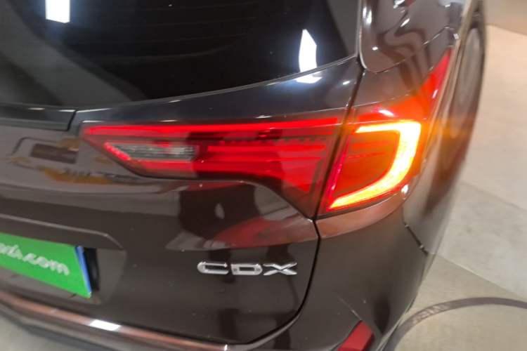 Used Acura CDX 2016 1.5T Two-Wheel Drive Deluxe Edition Exterior 3