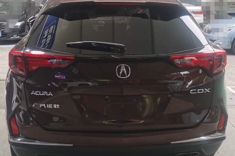 Used Acura CDX 2016 1.5T Two-Wheel Drive Deluxe Edition Exterior 4