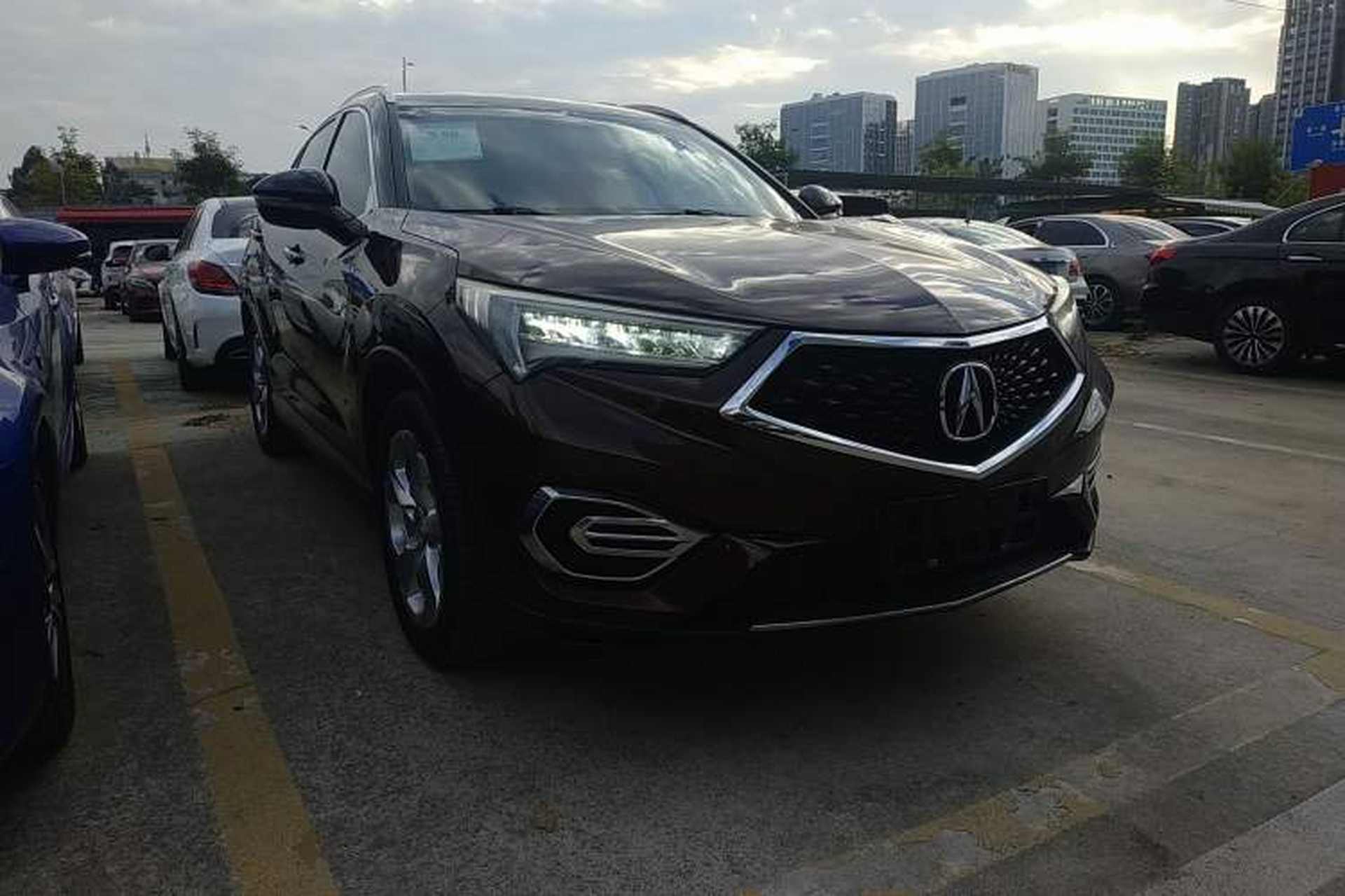 Used Acura CDX 2016 1.5T Two-Wheel Drive Enjoyment Version Front Right 45 Deg