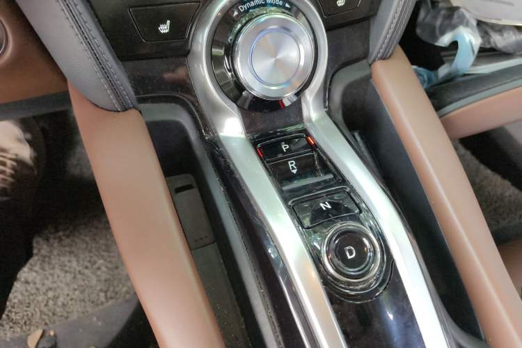 Used Acura CDX 2016 1.5T Two-Wheel Drive Deluxe Edition Gear Lever