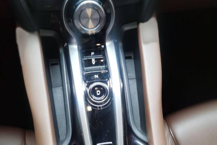 Used Acura CDX 2016 1.5T Two-Wheel Drive Deluxe Edition Gear Lever