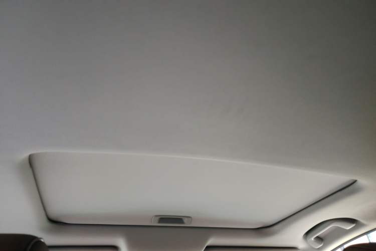 Used Acura CDX 2016 1.5T Two-Wheel Drive Deluxe Edition Headliner