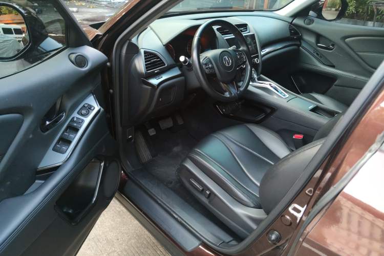Used Acura CDX 2016 1.5T Two-Wheel Drive Enjoyment Edition Interior 2