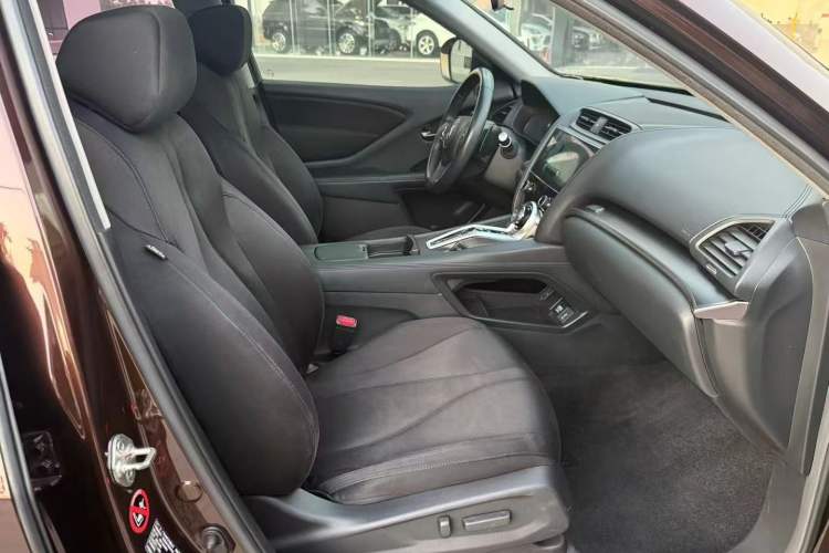 Used Acura CDX 2016 1.5T Two-Wheel Drive Enjoyment Version Interior 4