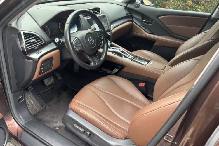 Used Acura CDX 2016 1.5T Two-Wheel Drive Deluxe Edition Interior 5