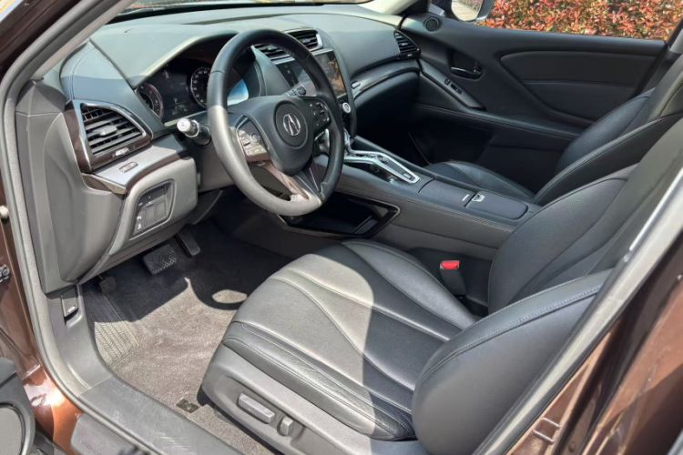 Used Acura CDX 2016 1.5T Two-Wheel Drive Deluxe Edition Interior 6