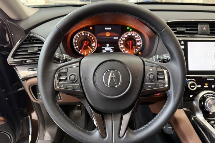 Used Acura CDX 2016 1.5T Two-Wheel Drive Deluxe Edition Interior 8