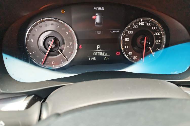 Used Acura CDX 2016 1.5T Two-Wheel Drive Deluxe Edition Odometer Close Up