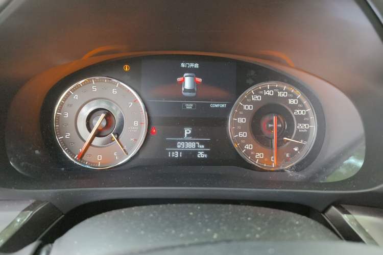 Used Acura CDX 2016 1.5T Two-Wheel Drive Deluxe Edition Odometer Close Up