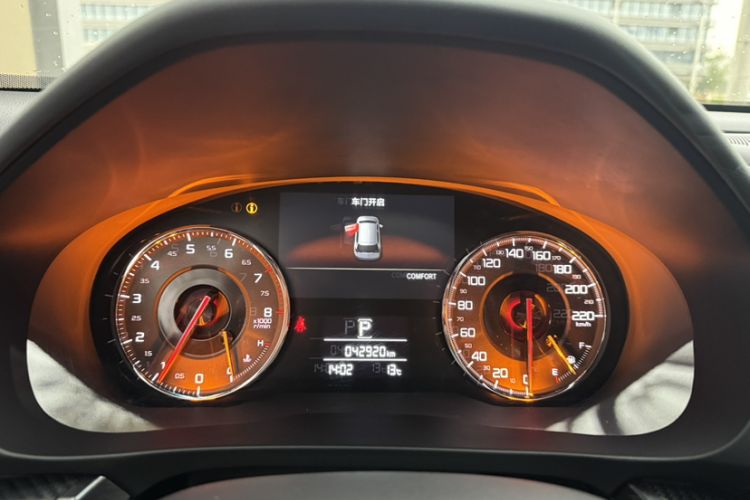 Used Acura CDX 2016 1.5T Two-Wheel Drive Deluxe Edition Odometer Close Up