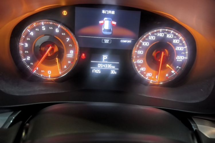 Used Acura CDX 2016 1.5T Two-Wheel Drive Deluxe Edition Odometer Close Up