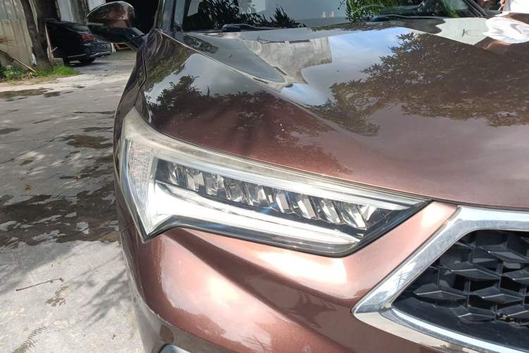 Used Acura CDX 2016 1.5T Two-Wheel Drive Deluxe Edition Right Front Headlight