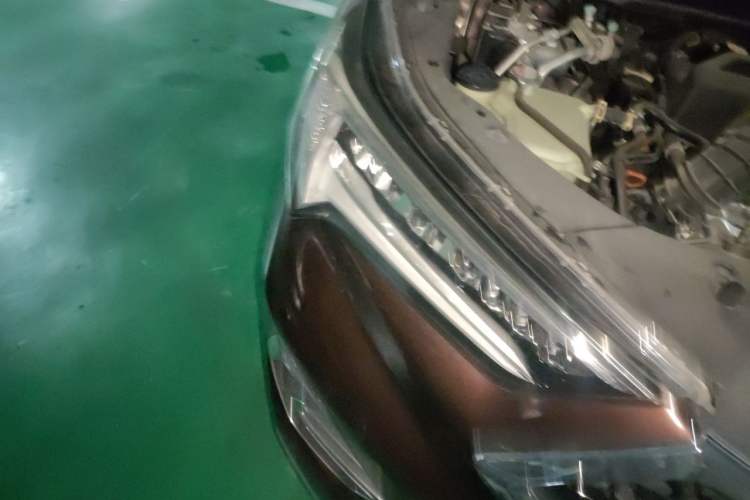 Used Acura CDX 2016 1.5T Two-Wheel Drive Deluxe Edition Right Front Headlight
