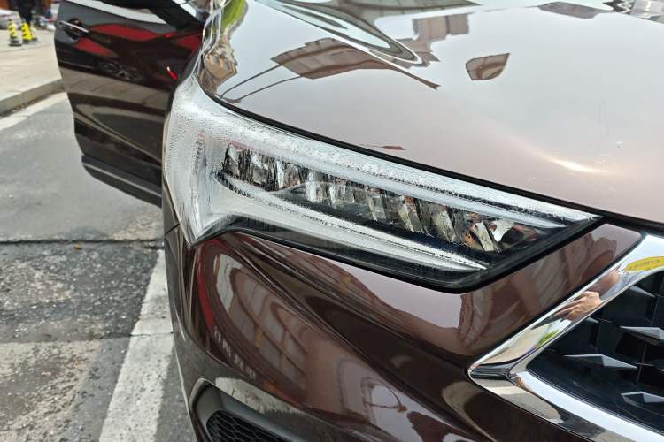 Used Acura CDX 2016 1.5T Two-Wheel Drive Deluxe Edition Right Front Headlight