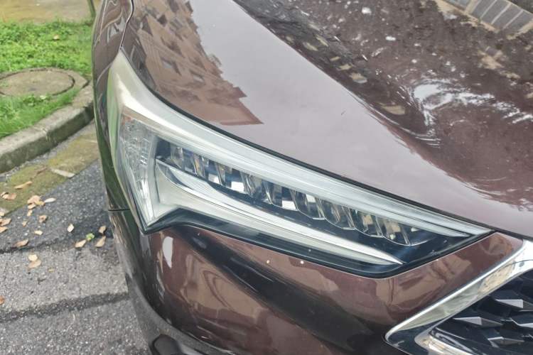 Used Acura CDX 2016 1.5T Two-Wheel Drive Deluxe Edition Right Front Headlight