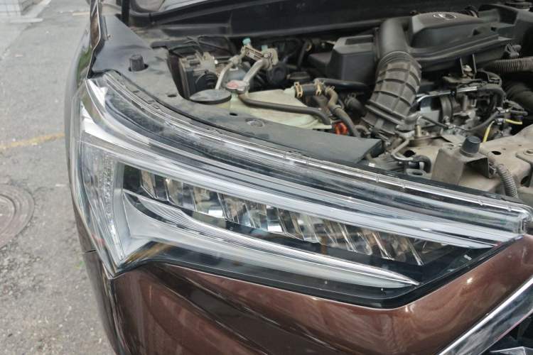 Used Acura CDX 2016 1.5T Two-Wheel Drive Deluxe Edition Right Front Headlight