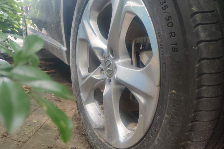 Used Acura CDX 2016 1.5T Two-Wheel Drive Deluxe Edition Right Front Wheel Hub