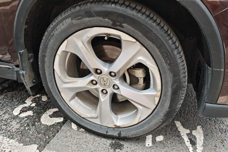 Used Acura CDX 2016 1.5T Two-Wheel Drive Deluxe Edition Right Front Wheel Hub