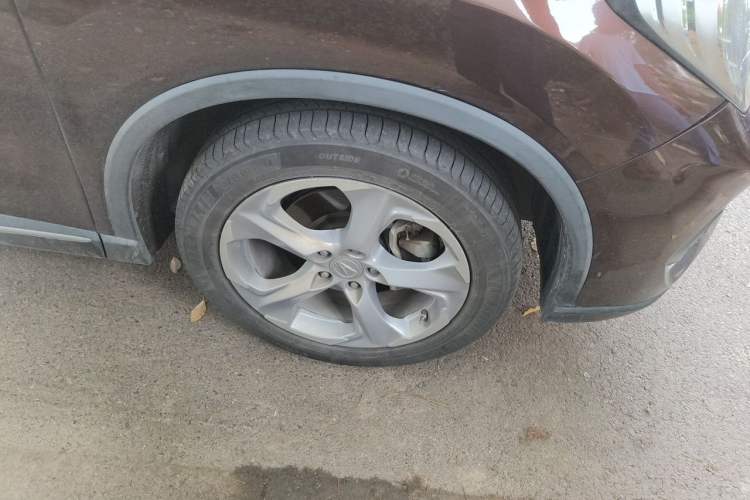 Used Acura CDX 2016 1.5T Two-Wheel Drive Deluxe Edition Right Front Wheel Hub